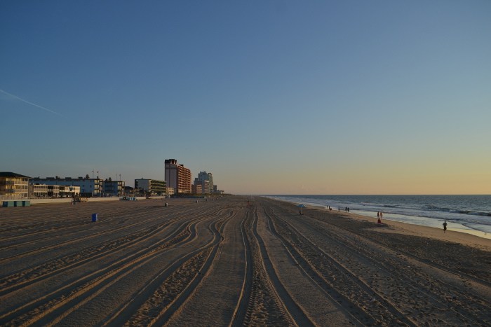 Beach at 23rd St - looking North